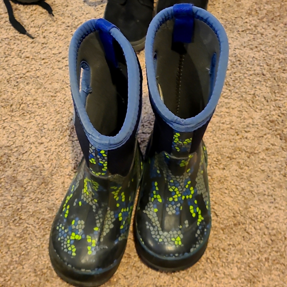 Kids Bogs Size 10